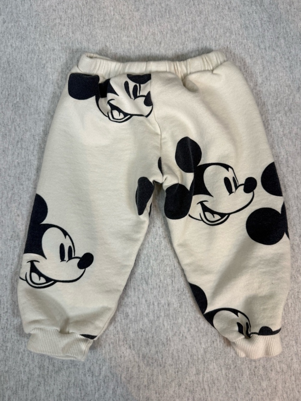 Zara x Disney Mickey Mouse Sweat Set - 2T - Picture 9 of 9